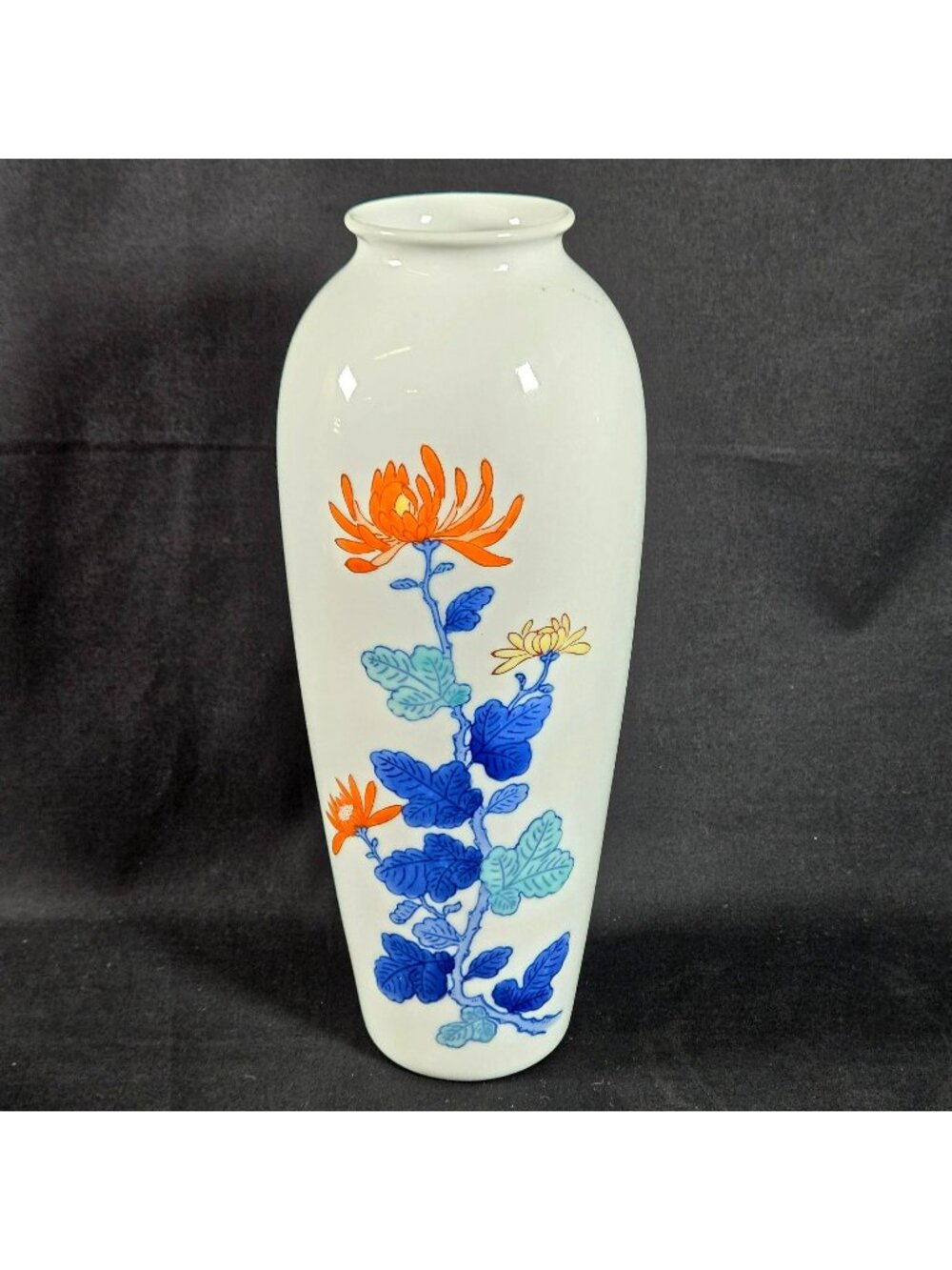 Hand-Painted Floral Chinese Porcelain Vase Chrysanthemum Design - 10"